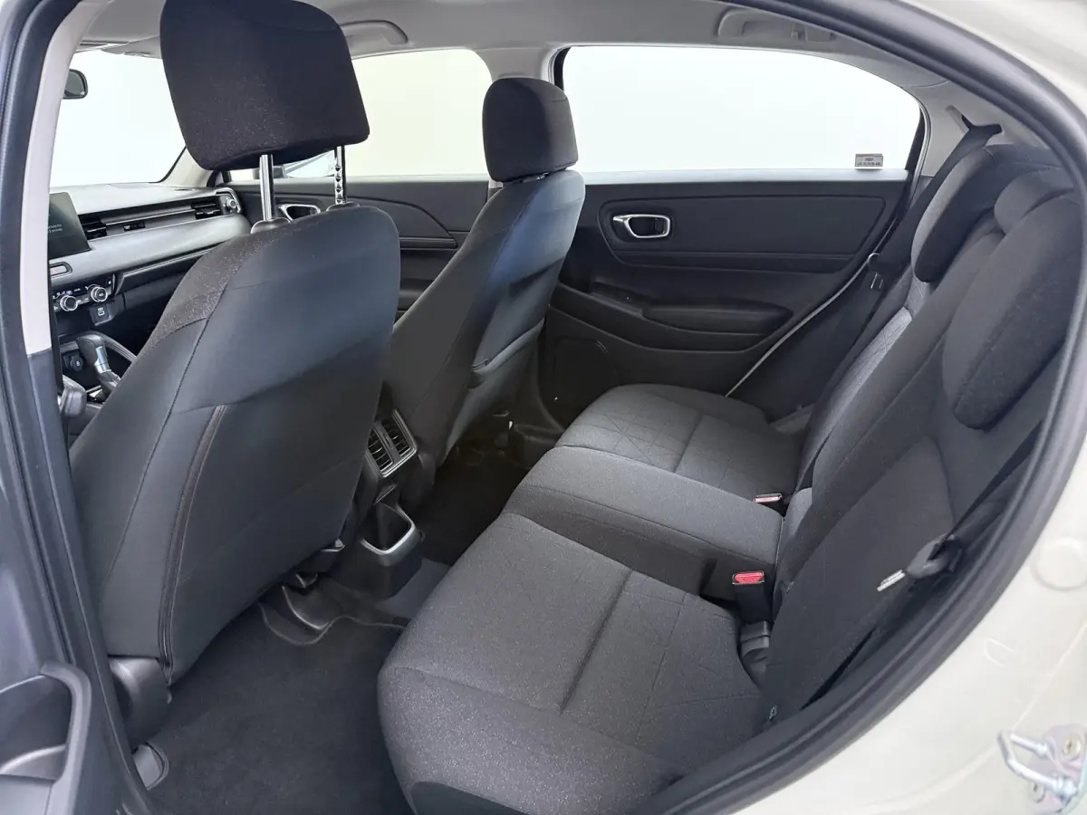 1.5 e:HEV Elegance | Adaptieve Cruise | Camera | Stoelverwarming | Navi |