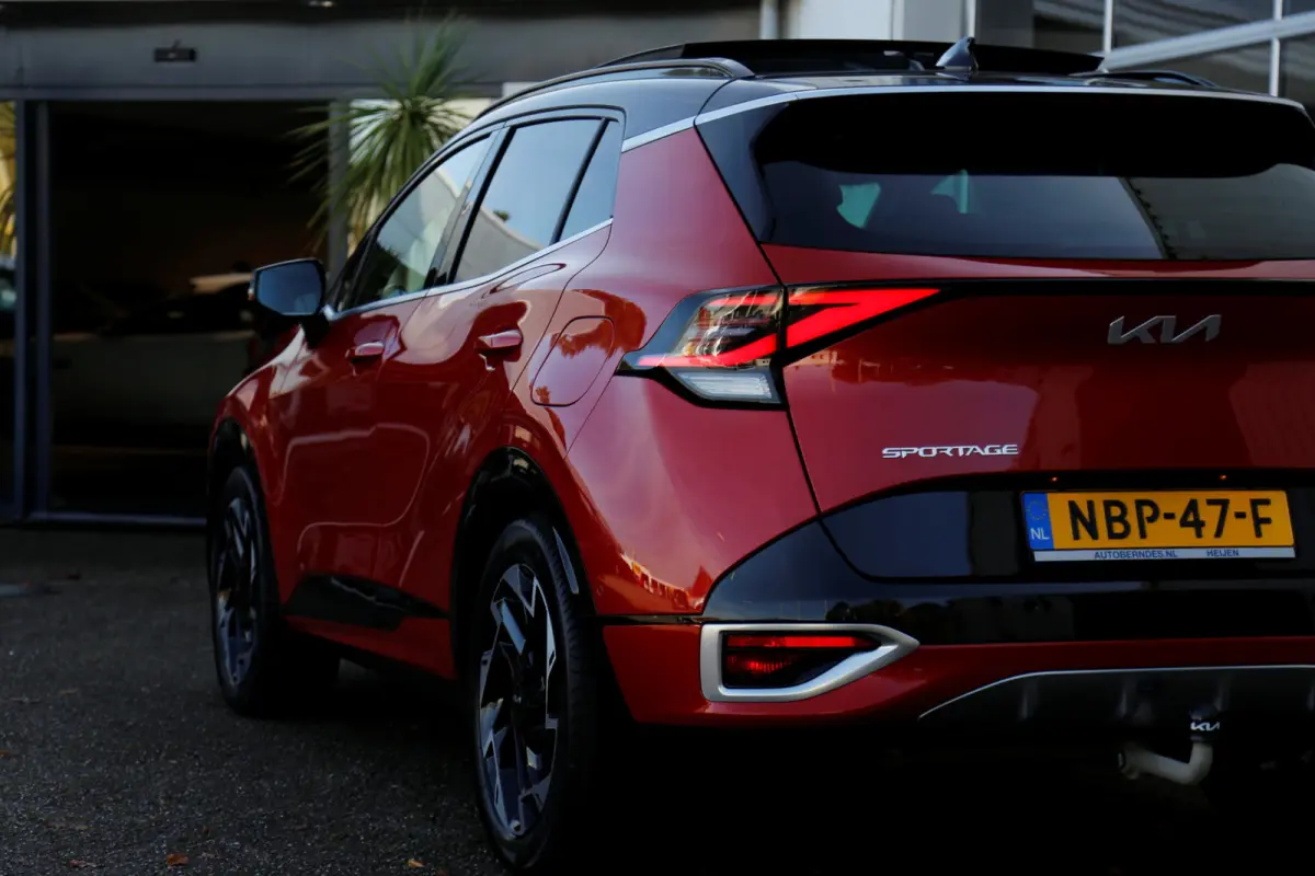 1.6 T-GDi 4WD Plug-in Hybrid AWD GT-Line Premium*Perfect Kia Onderh.*Fabrieksgarantie*Pano/Afneemb. Trekhaak/H&K/ACC met stuurhulp/Leder/Stoelverw.V+A/Stuurverw./Stoelkoeling/360Camera/Dodeh