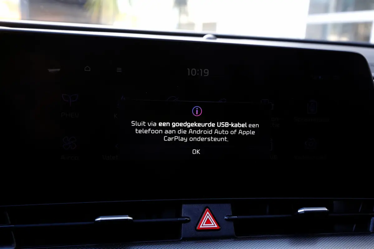 1.6 T-GDi 4WD Plug-in Hybrid AWD GT-Line Premium*Perfect Kia Onderh.*Fabrieksgarantie*Pano/Afneemb. Trekhaak/H&K/ACC met stuurhulp/Leder/Stoelverw.V+A/Stuurverw./Stoelkoeling/360Camera/Dodeh