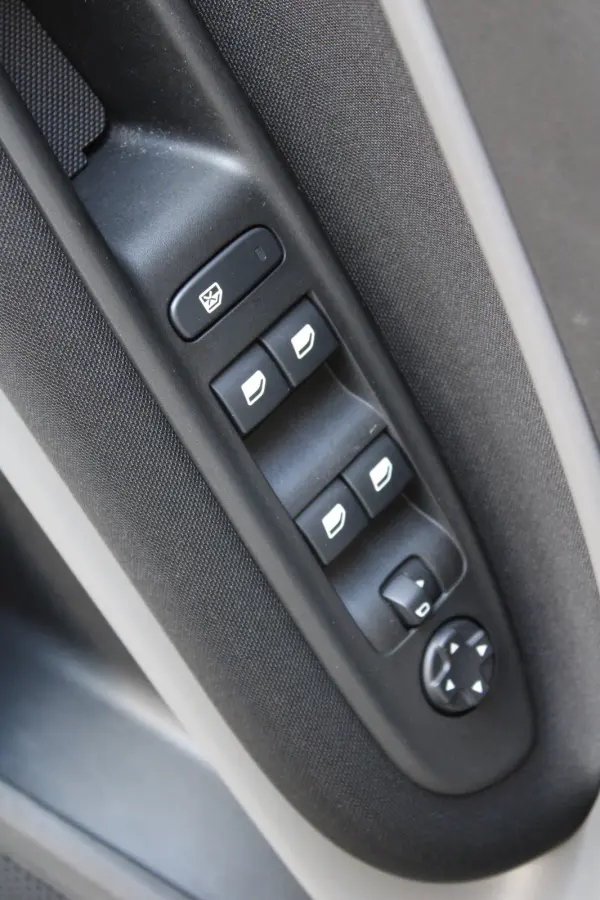 Longitude 54 kWh | SOH 95% | Keyless entry | Navigatie | Voorruitverwarming | Stoelverwarming |