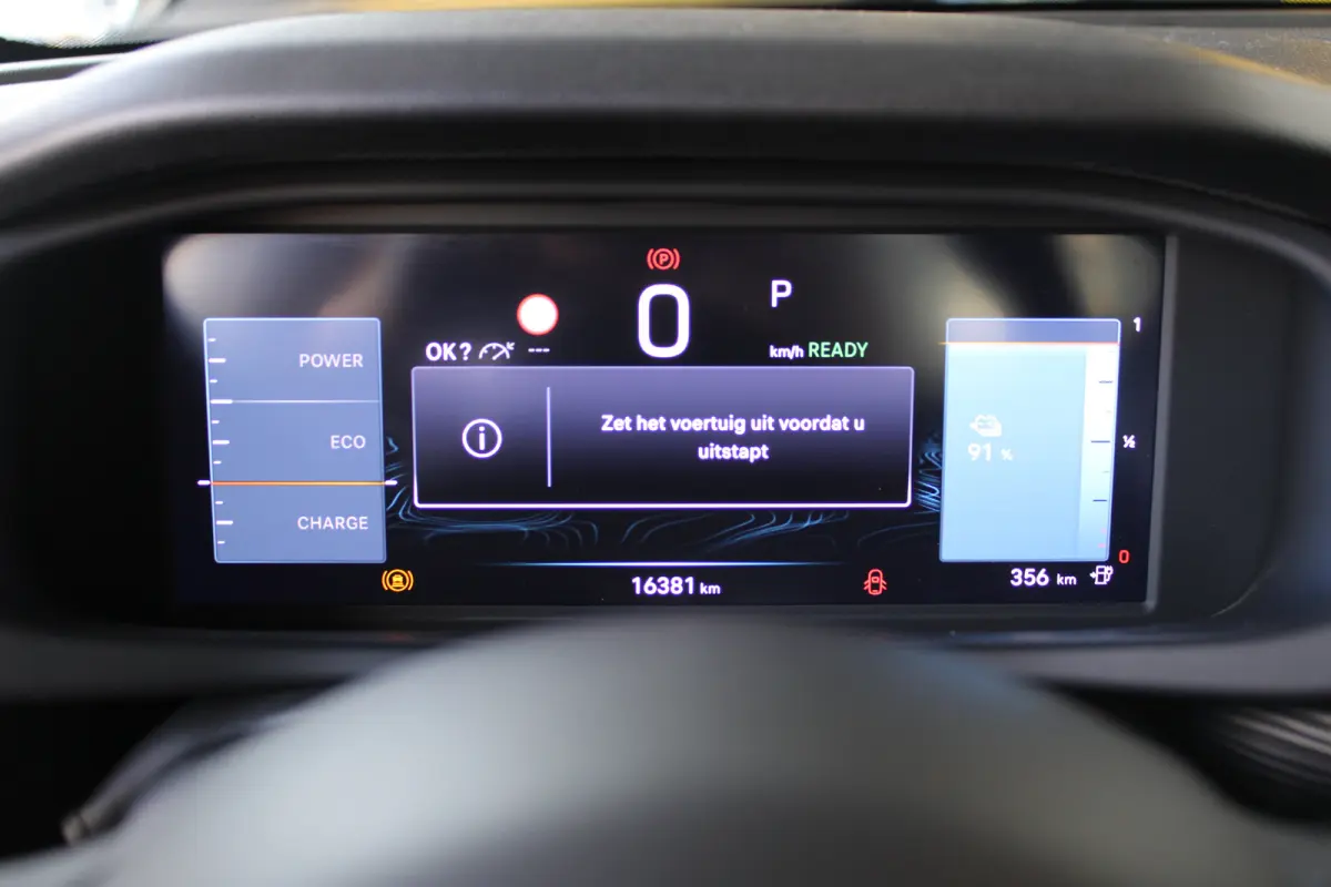 Longitude 54 kWh | SOH 95% | Keyless entry | Navigatie | Voorruitverwarming | Stoelverwarming |