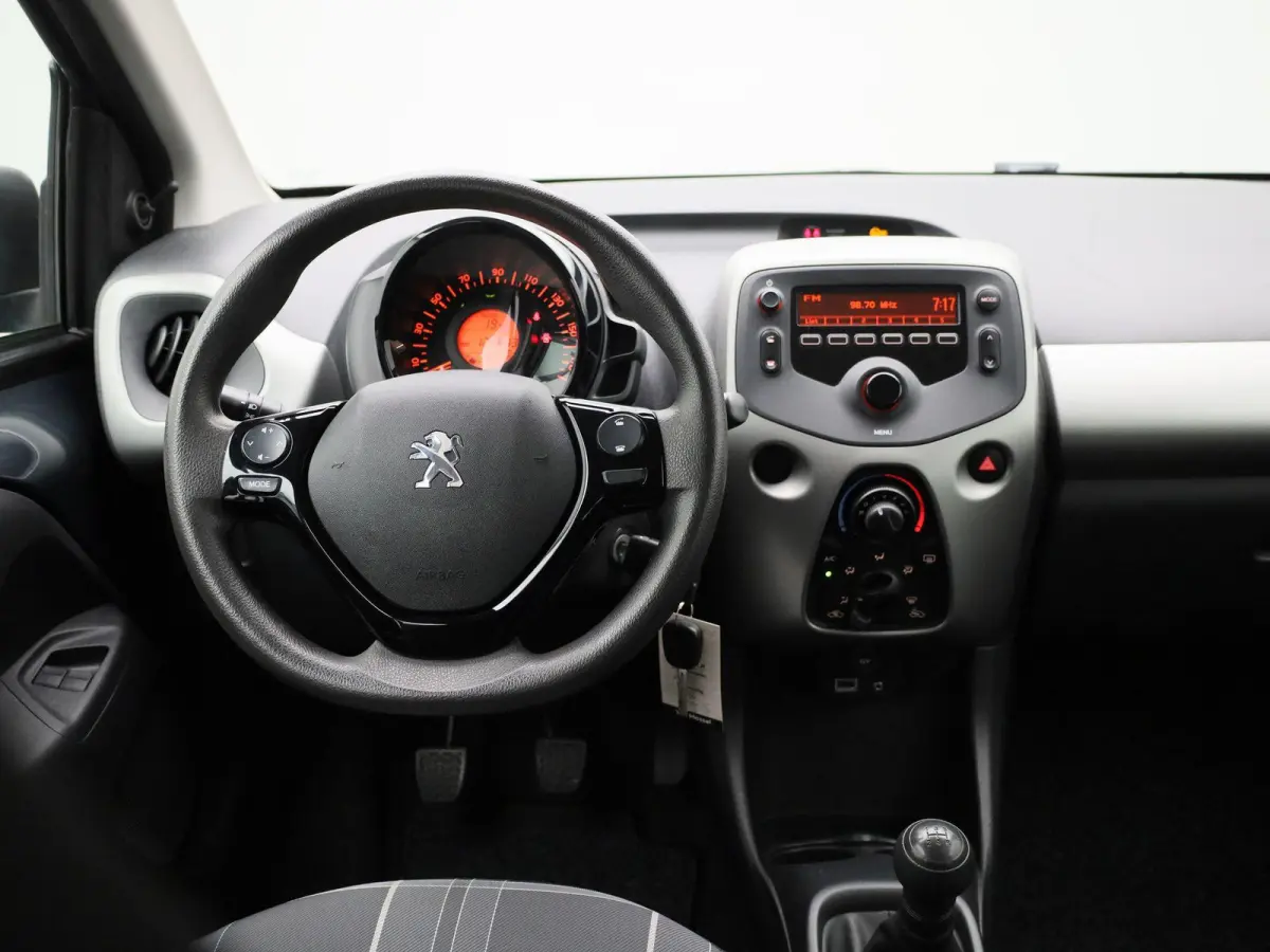 1.0 e-VTi Active | Airco | LED |