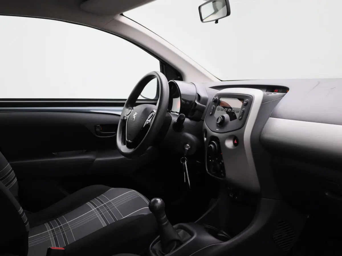1.0 e-VTi Active | Airco | LED |