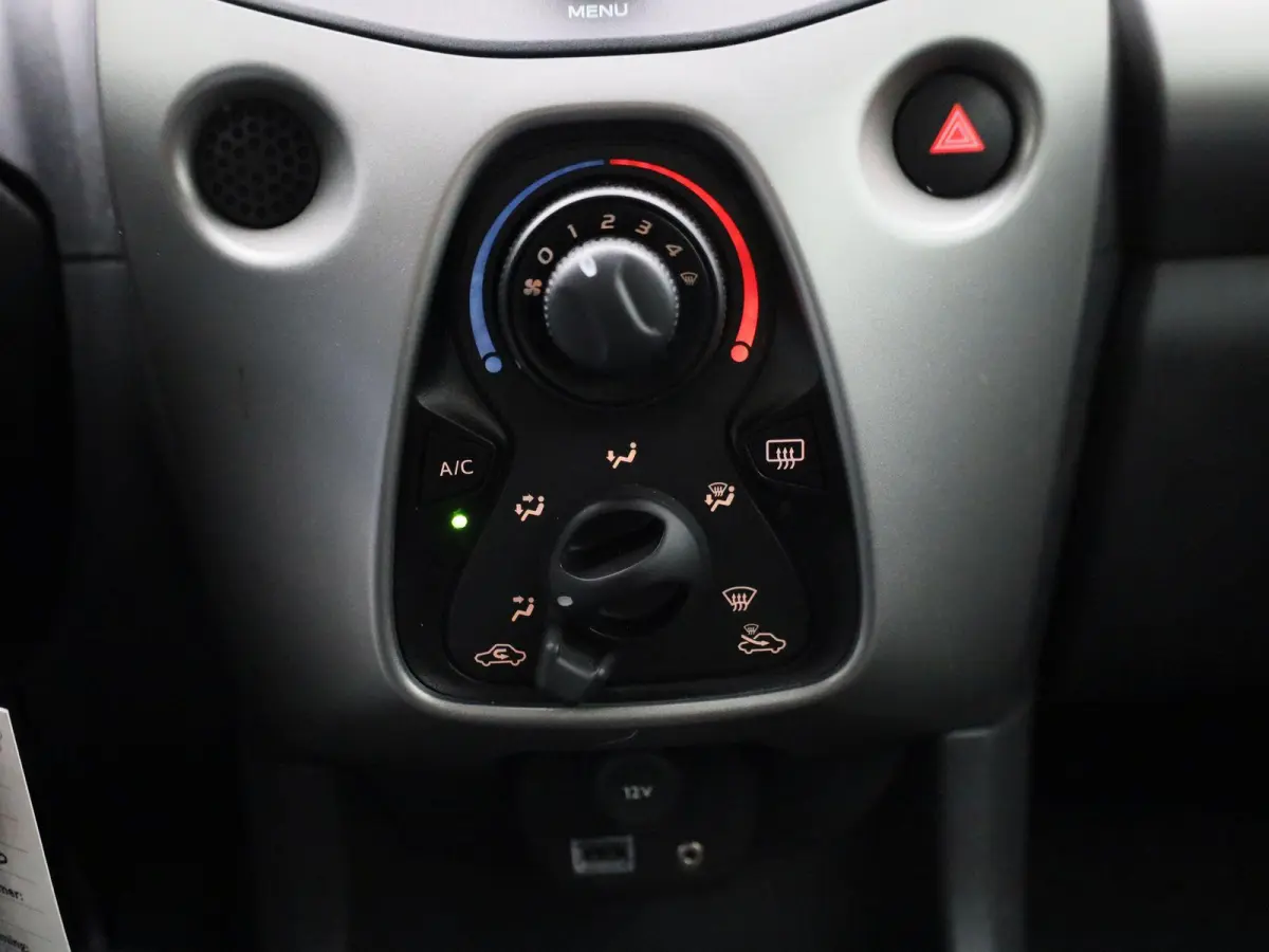 1.0 e-VTi Active | Airco | LED |