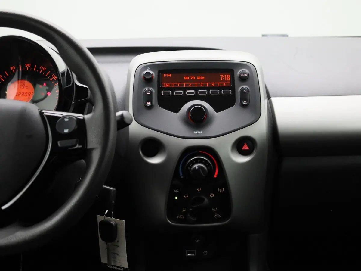 1.0 e-VTi Active | Airco | LED |