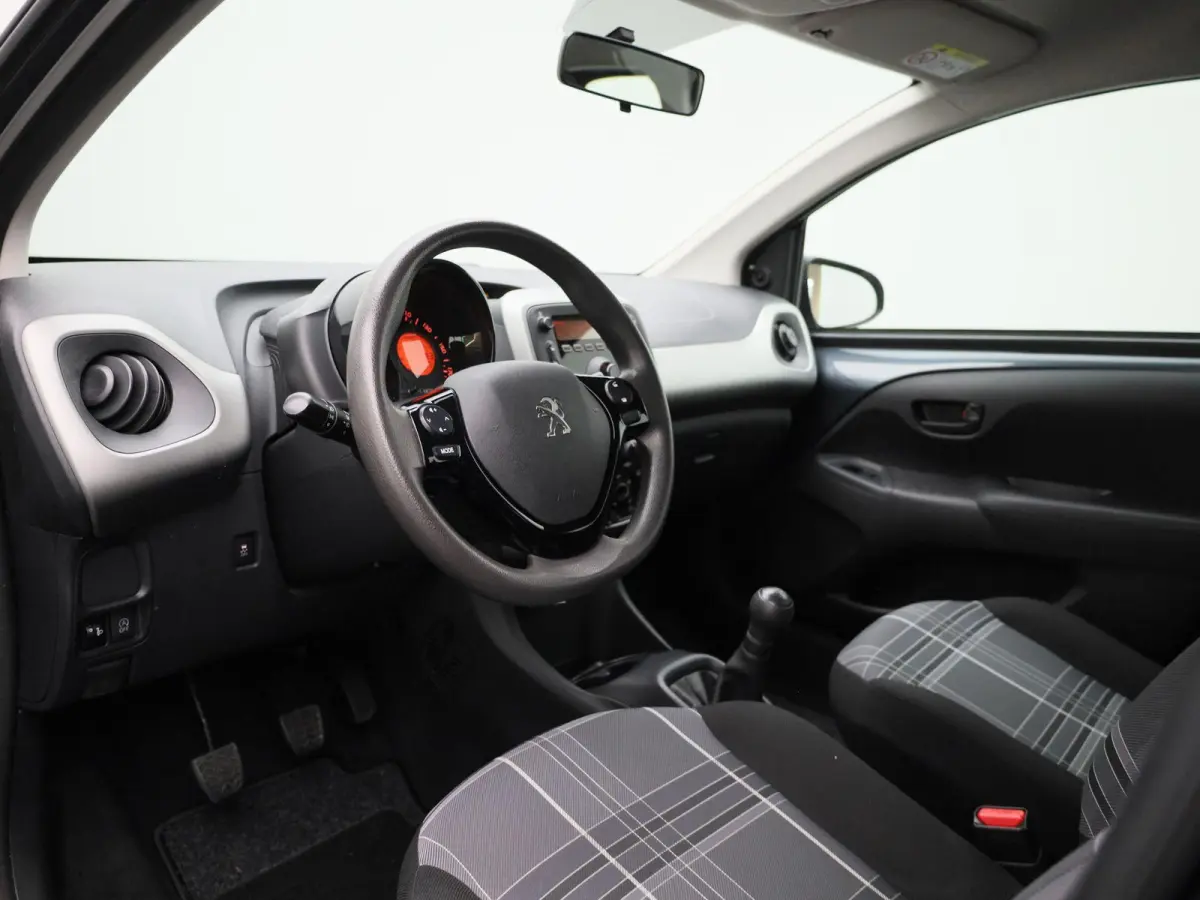 1.0 e-VTi Active | Airco | LED |