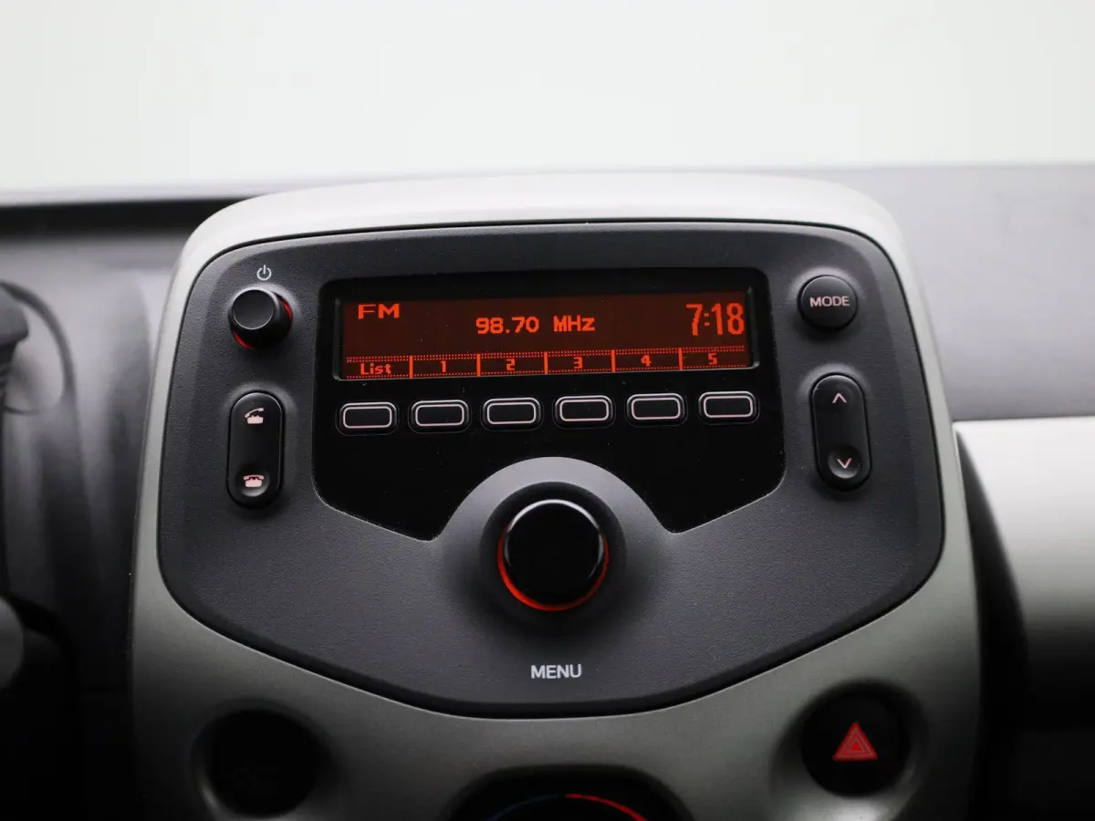 1.0 e-VTi Active | Airco | LED |