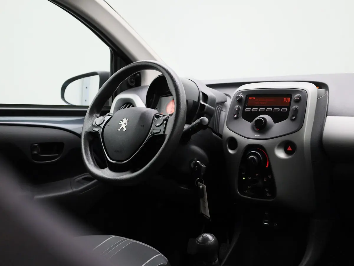 1.0 e-VTi Active | Airco | LED |