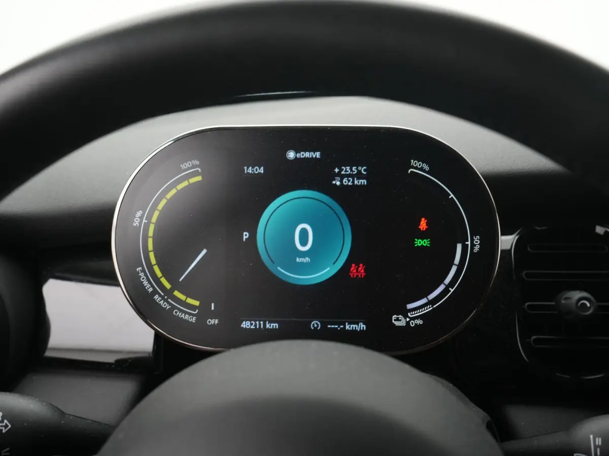 MINI Electric Collection 33 kWh | WLTP 234 KM | Automaat | Apple Carplay/Android Auto | Connected Services | 12 Maanden Garantie |