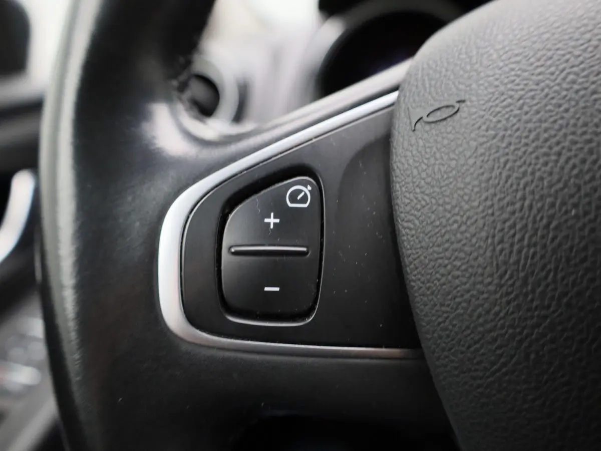 0.9 TCe Intens | Achteruitrijcamera | Parkeersensoren | Airco |