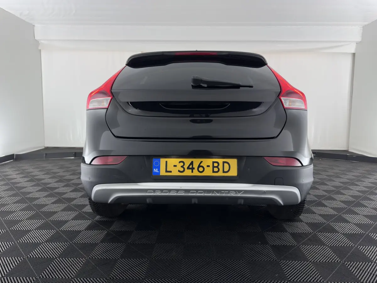 2.0 D2 Momentum *NAVI-FULLMAP | COMFORT-SEATS | ECC | PDC | CRUISE | 16''ALU*