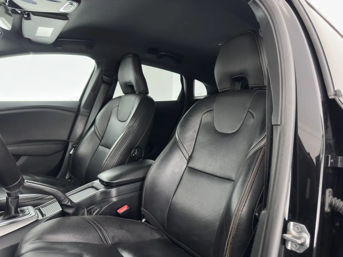 2.0 D2 Momentum *NAVI-FULLMAP | COMFORT-SEATS | ECC | PDC | CRUISE | 16''ALU*