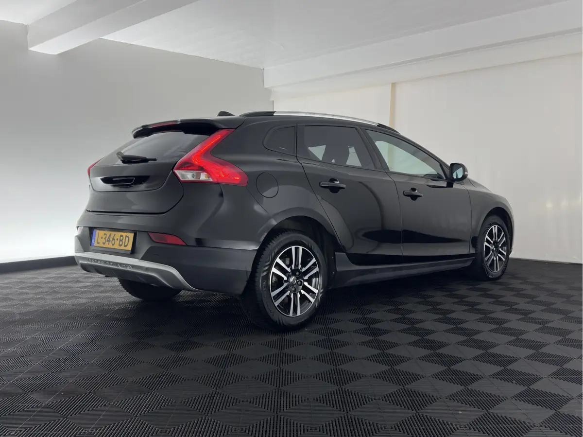 2.0 D2 Momentum *NAVI-FULLMAP | COMFORT-SEATS | ECC | PDC | CRUISE | 16''ALU*