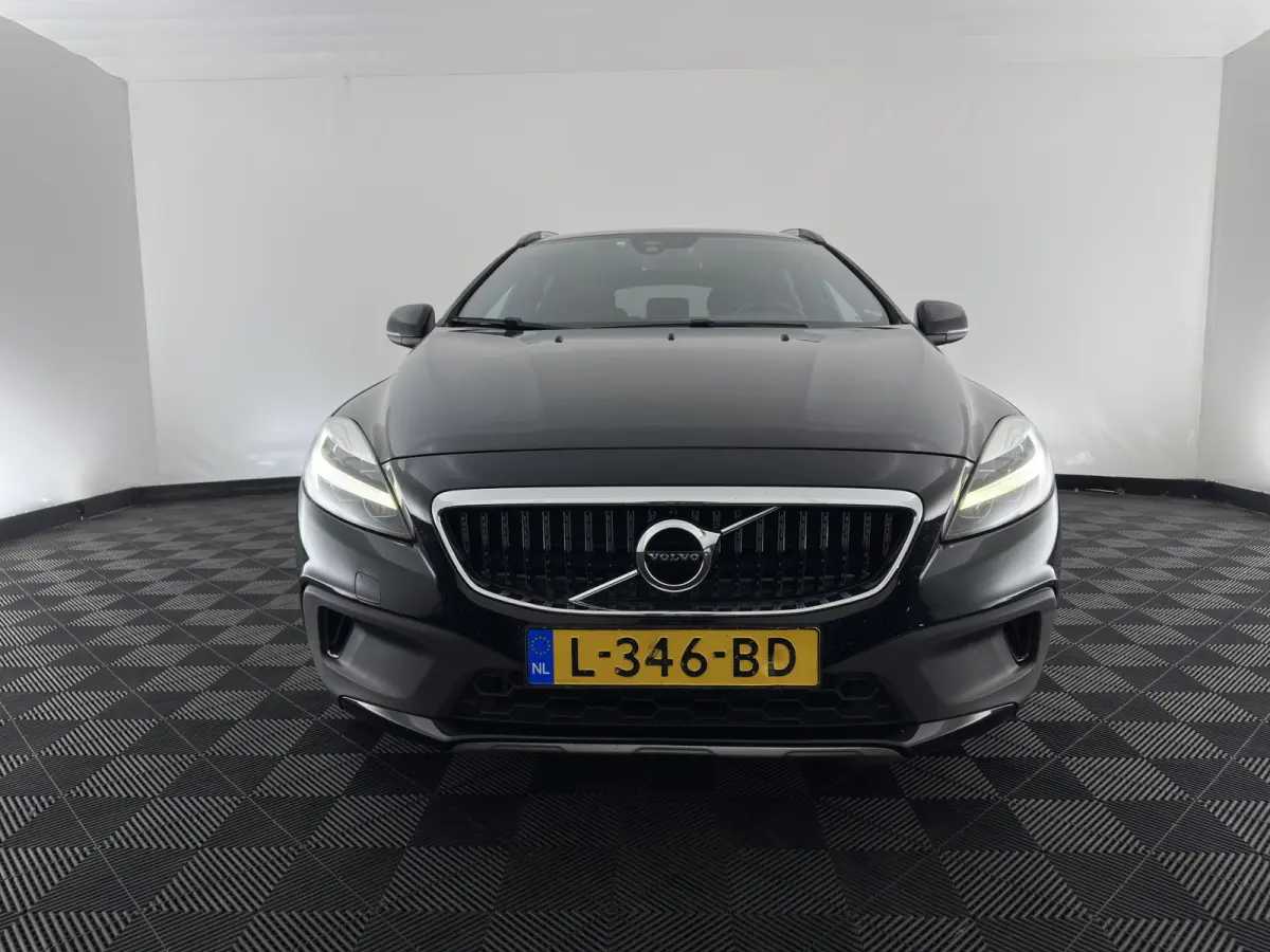 2.0 D2 Momentum *NAVI-FULLMAP | COMFORT-SEATS | ECC | PDC | CRUISE | 16''ALU*