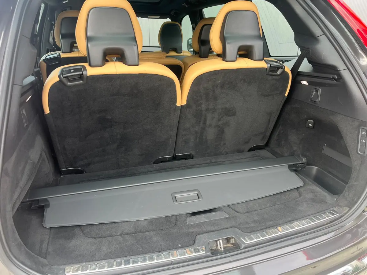 2.0 T8 Recharge AWD Ultimate Bright 7P | Adaptive Cruise | Luchtvering | Nappa Lederen Bekleding | Panoramadak |