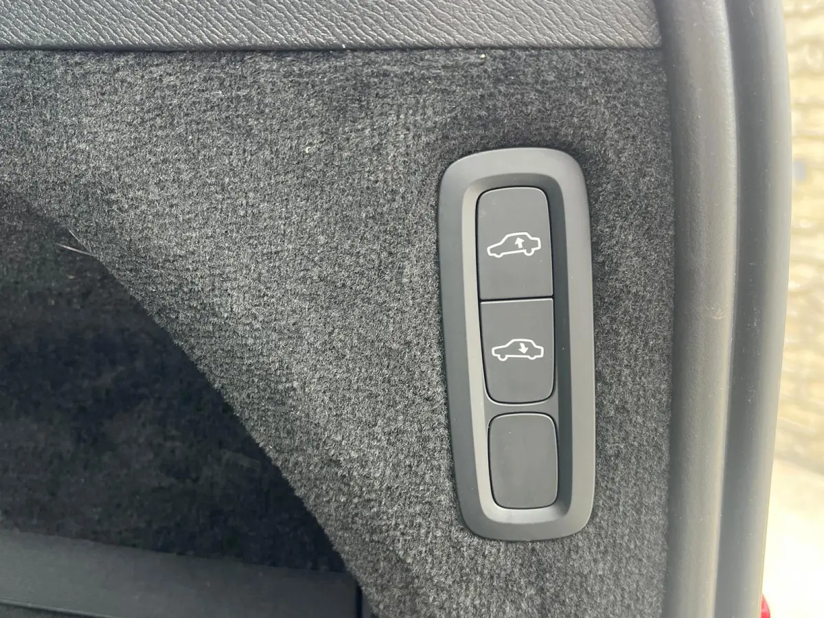 2.0 T8 Recharge AWD Ultimate Bright 7P | Adaptive Cruise | Luchtvering | Nappa Lederen Bekleding | Panoramadak |