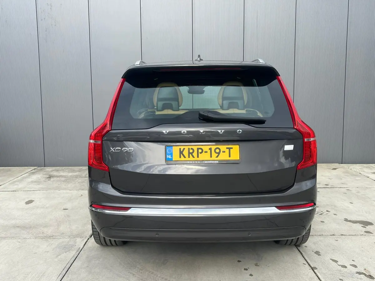 2.0 T8 Recharge AWD Ultimate Bright 7P | Adaptive Cruise | Luchtvering | Nappa Lederen Bekleding | Panoramadak |