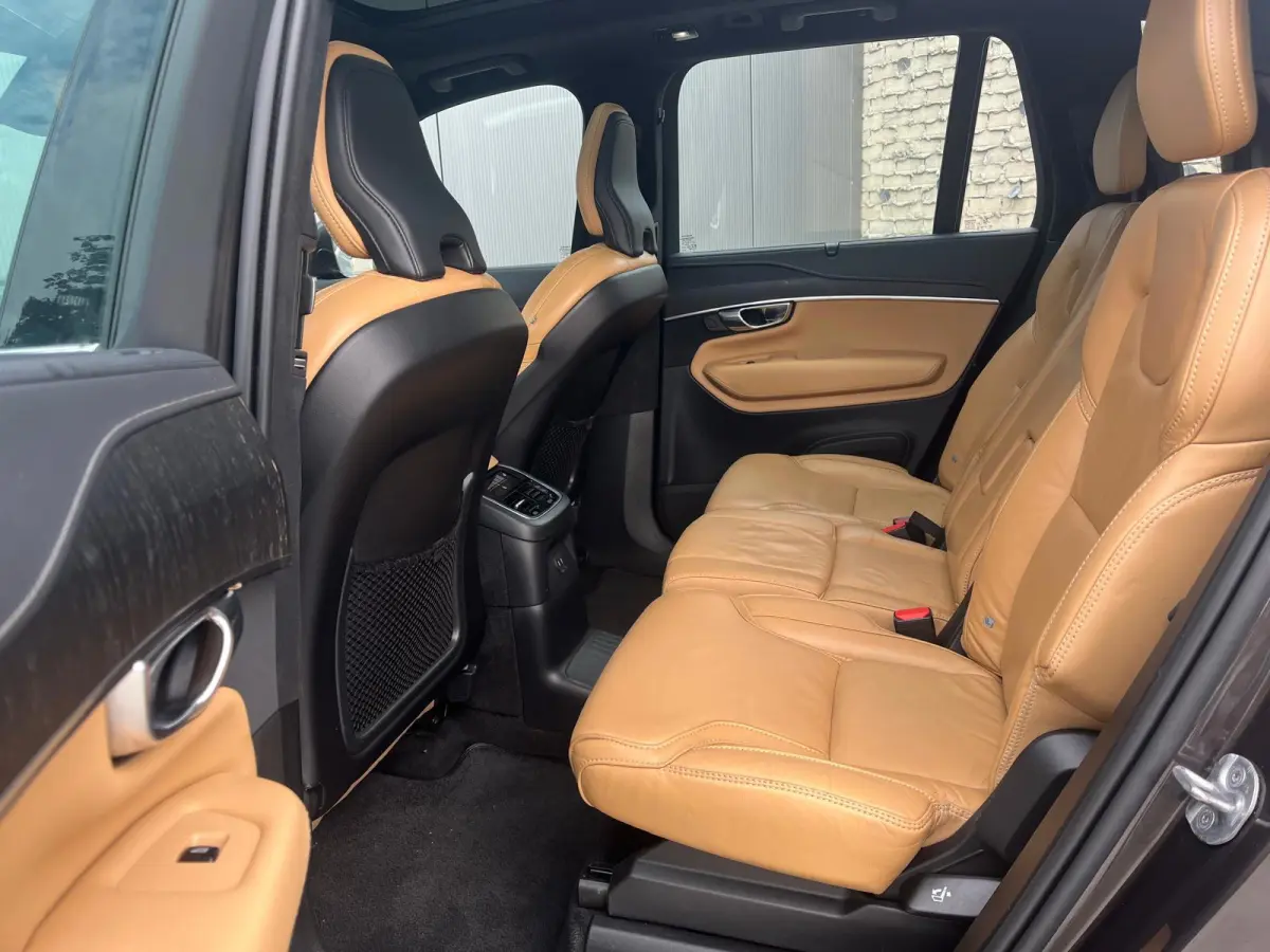 2.0 T8 Recharge AWD Ultimate Bright 7P | Adaptive Cruise | Luchtvering | Nappa Lederen Bekleding | Panoramadak |