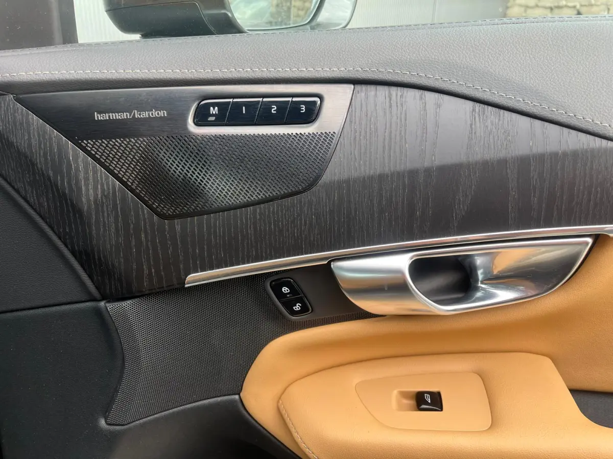 2.0 T8 Recharge AWD Ultimate Bright 7P | Adaptive Cruise | Luchtvering | Nappa Lederen Bekleding | Panoramadak |