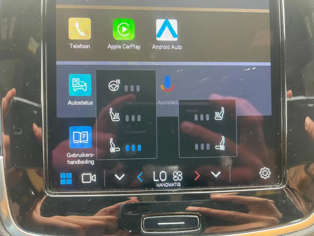 2.0 T8 Recharge AWD Ultimate Bright 7P | Adaptive Cruise | Luchtvering | Nappa Lederen Bekleding | Panoramadak |