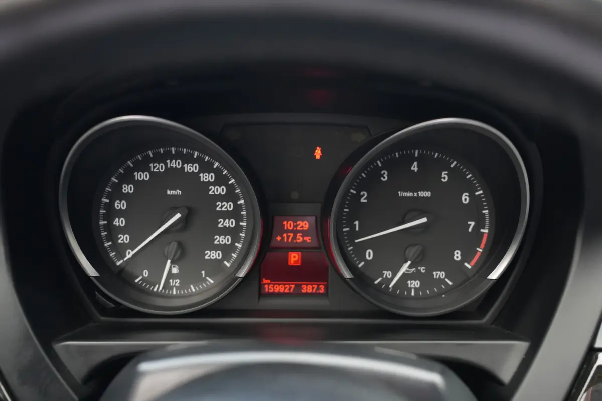 | 245 PK | Nieuwe Motor | Bi-xenon | 19" velgen | Leder | PDC | NAV | Stoelverwarming | BMW Z4 Roadster sDrive28i Executive met 245 PK en een 2.0-liter viercilinder benzinemotor, voorzien va
