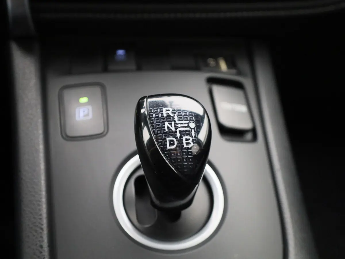 1.8 Hybrid Black Edition | Achteruitrijcamera | Climate Control | Sportstoelen |