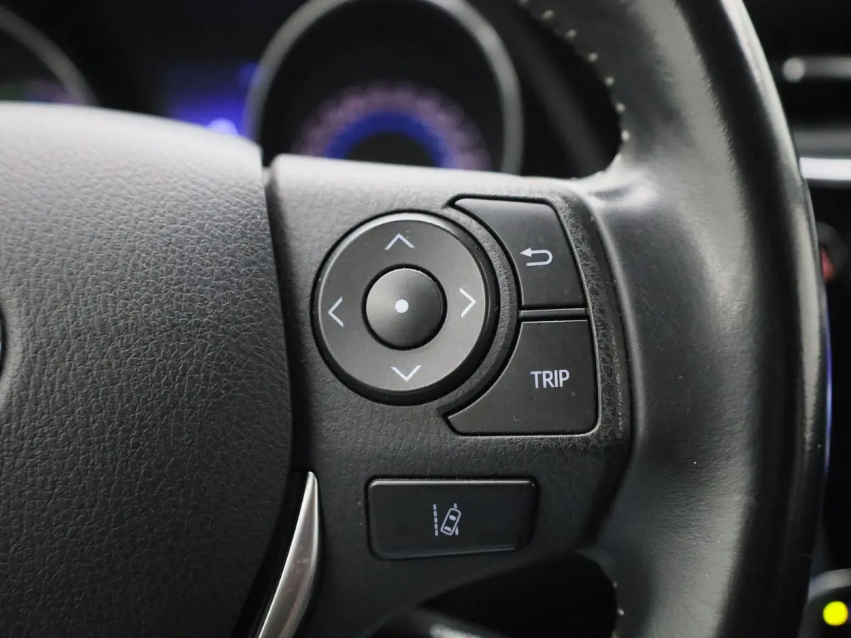 1.8 Hybrid Black Edition | Achteruitrijcamera | Climate Control | Sportstoelen |