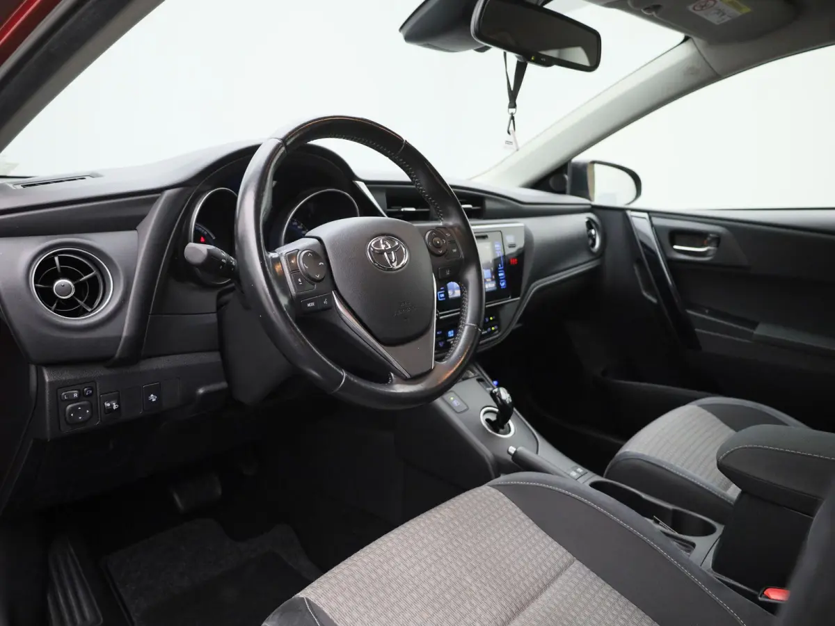 1.8 Hybrid Black Edition | Achteruitrijcamera | Climate Control | Sportstoelen |