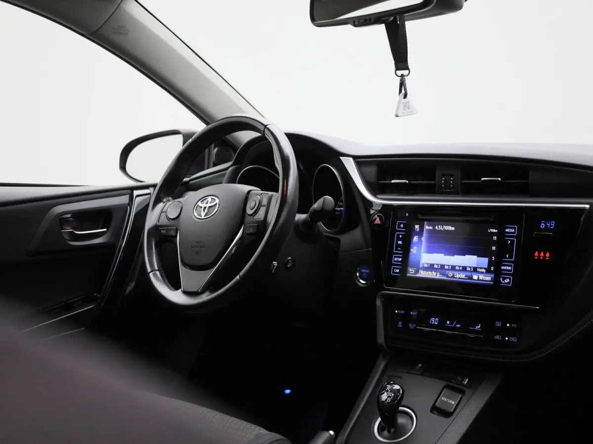 1.8 Hybrid Black Edition | Achteruitrijcamera | Climate Control | Sportstoelen |