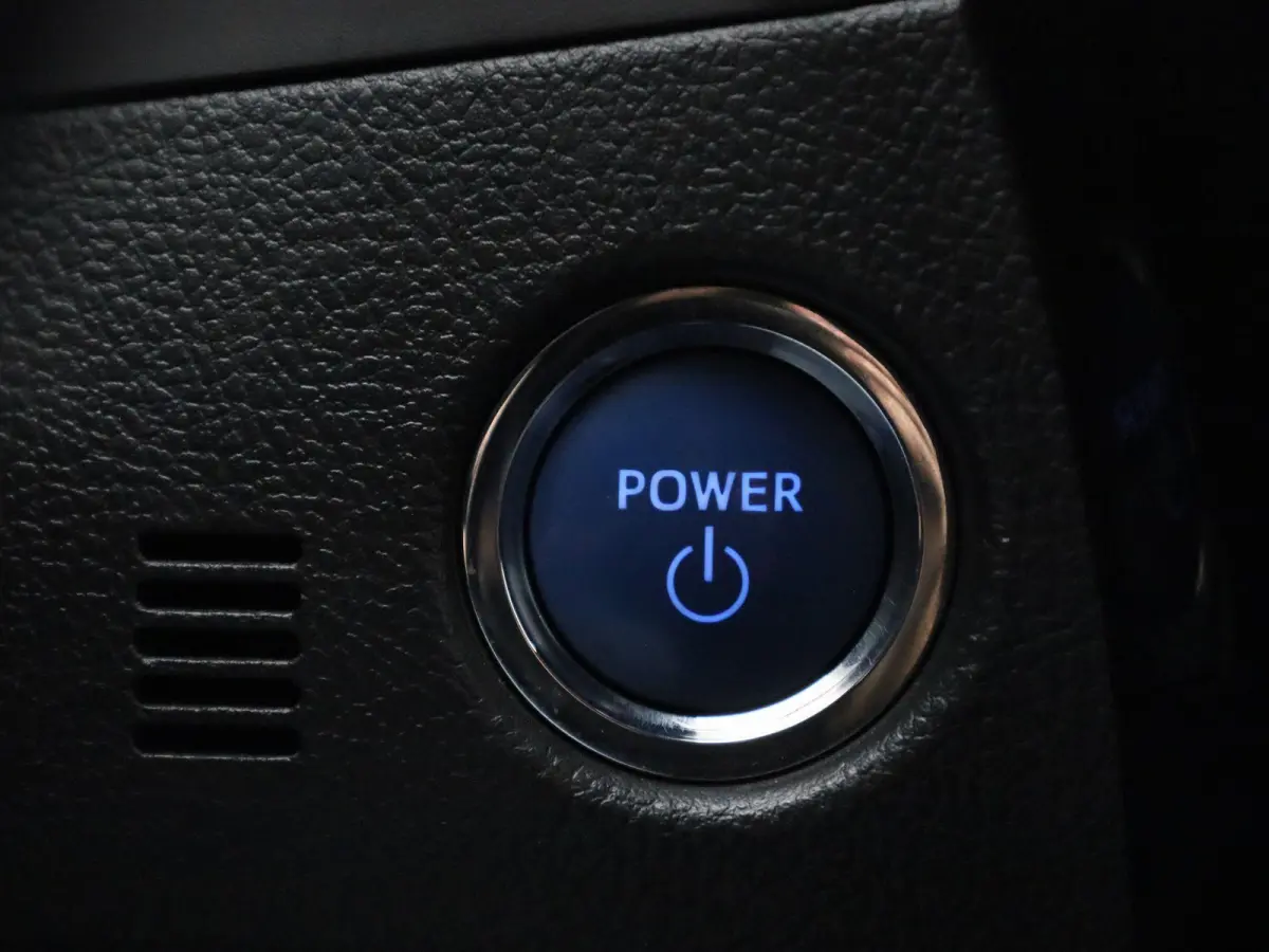 1.8 Hybrid Black Edition | Achteruitrijcamera | Climate Control | Sportstoelen |