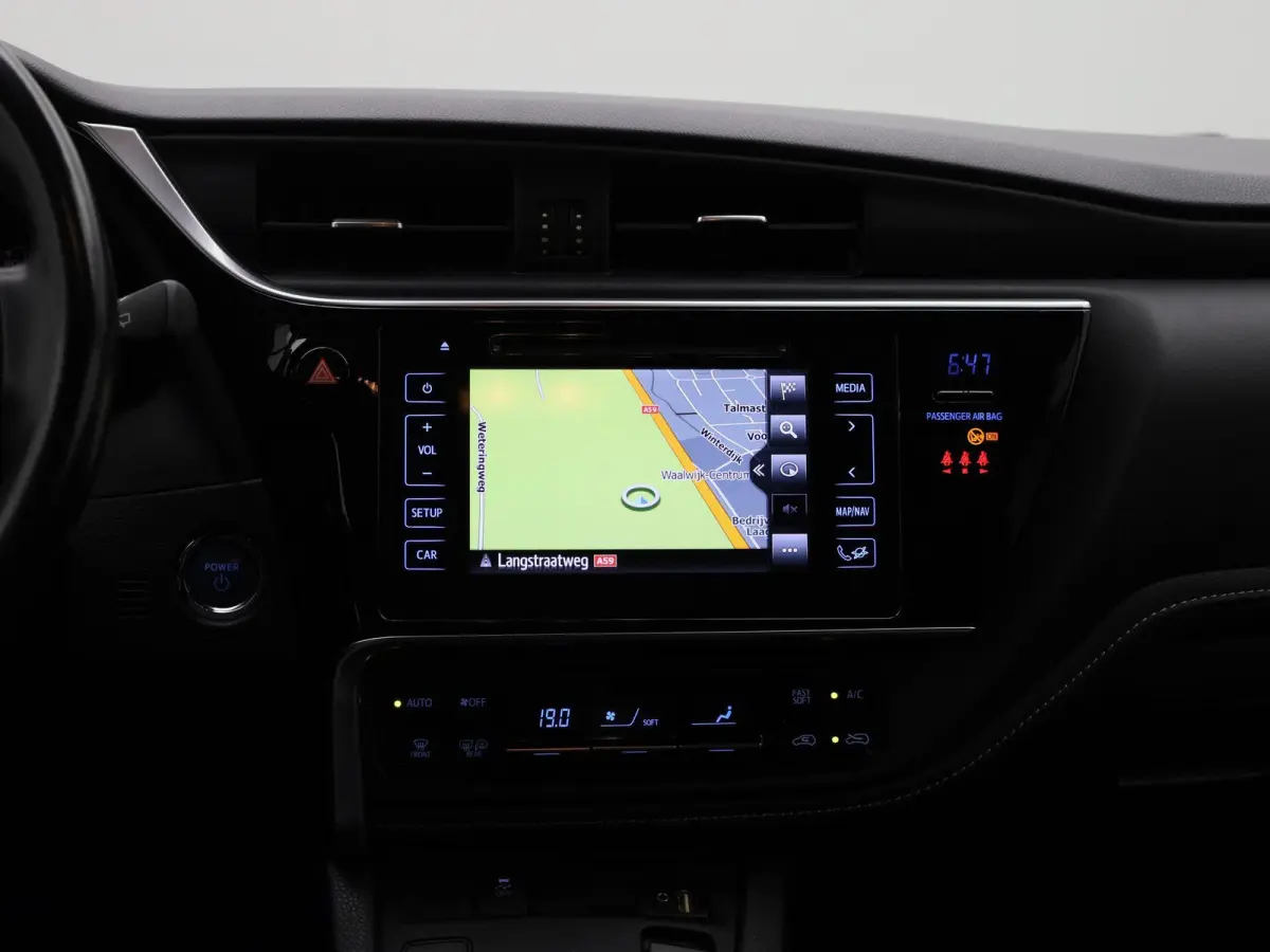 1.8 Hybrid Black Edition | Achteruitrijcamera | Climate Control | Sportstoelen |