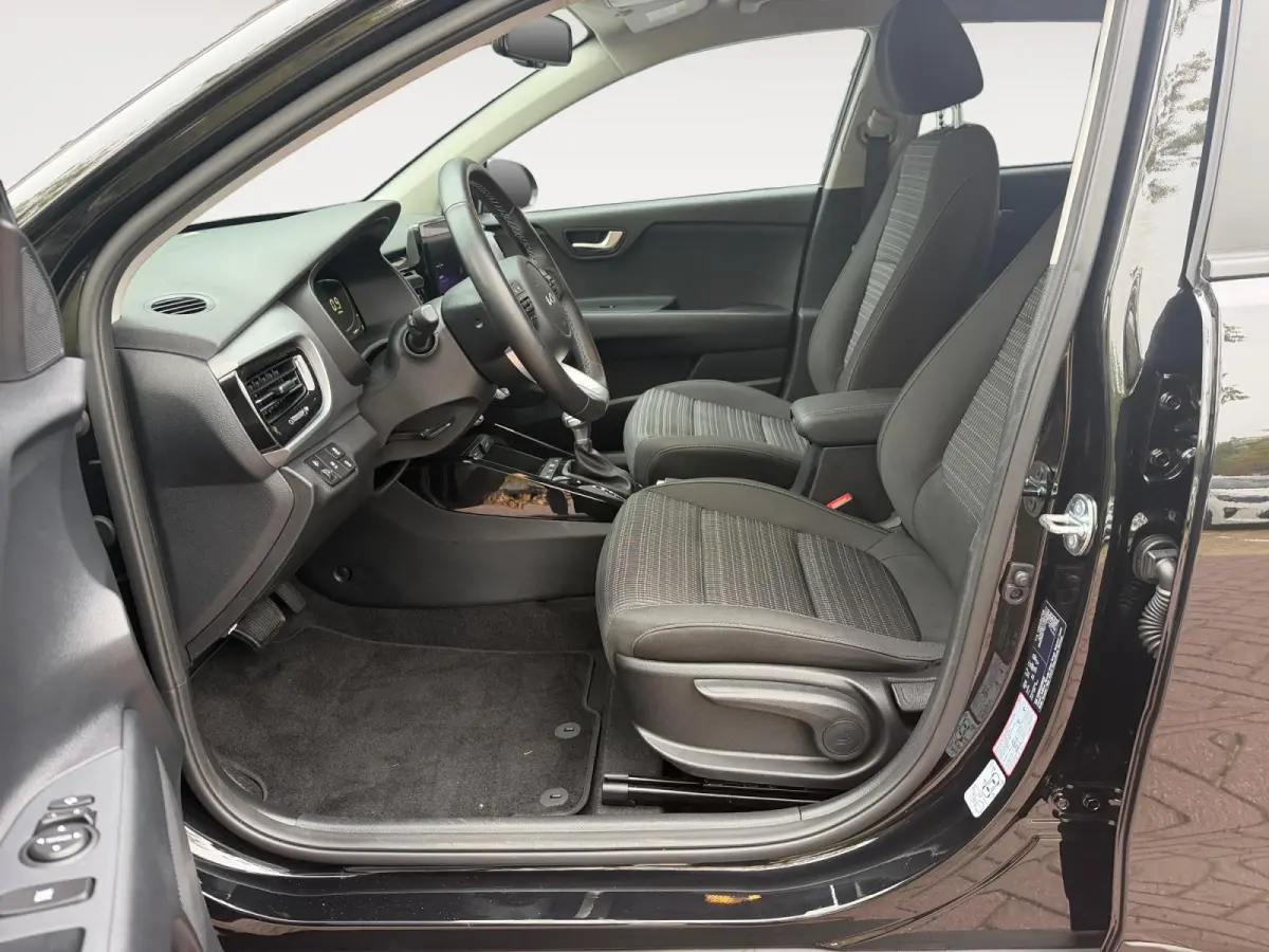 1.0 T-GDi MHEV DynamicPlusLine Dealer onderhouden | Automaat | Stuur + stoelverwarming | Climate control | Privacy glass |