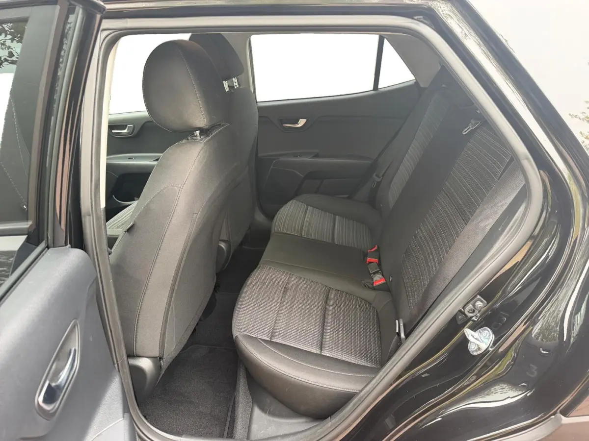 1.0 T-GDi MHEV DynamicPlusLine Dealer onderhouden | Automaat | Stuur + stoelverwarming | Climate control | Privacy glass |