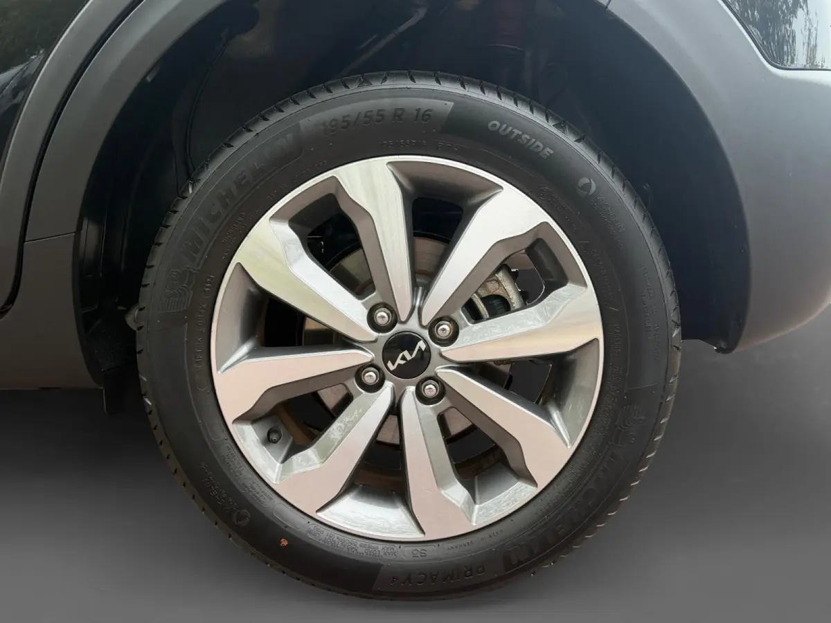 1.0 T-GDi MHEV DynamicPlusLine Dealer onderhouden | Automaat | Stuur + stoelverwarming | Climate control | Privacy glass |