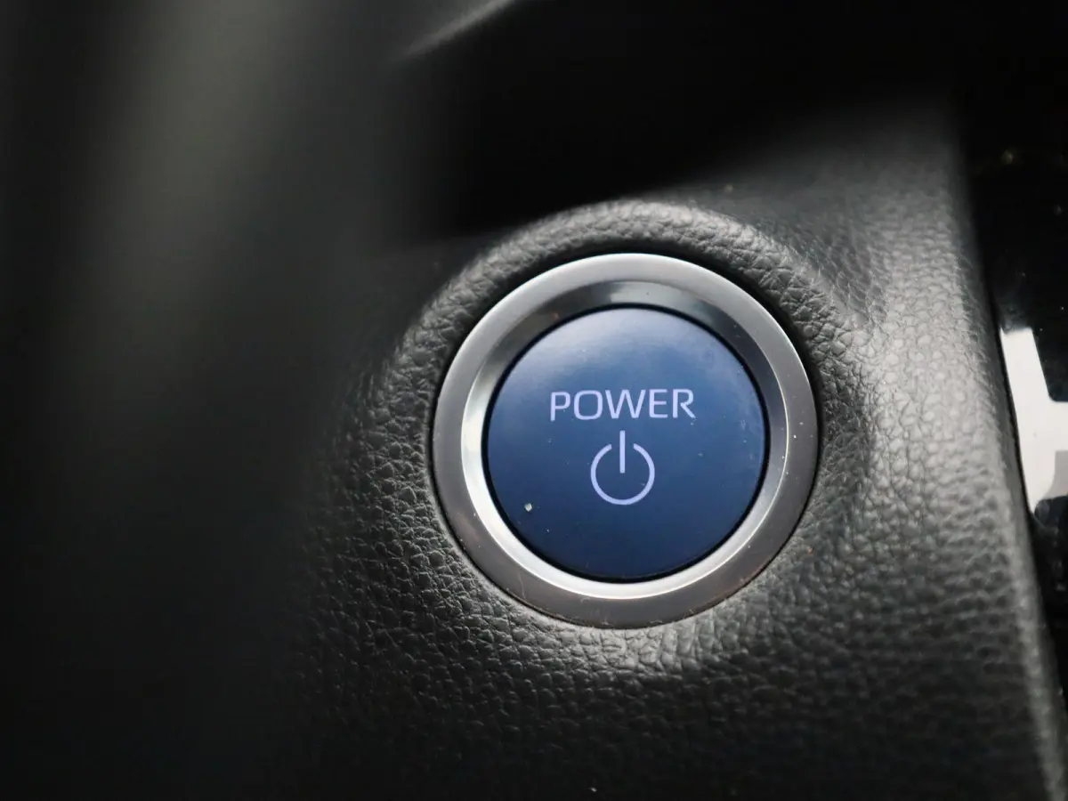 1.5 Hybrid Adventure | Apple Carplay / Android Auto | Achteruitrijcamera | Parkeersensoren | Stuurverwarming | Stoelverwarming | Trekhaak |