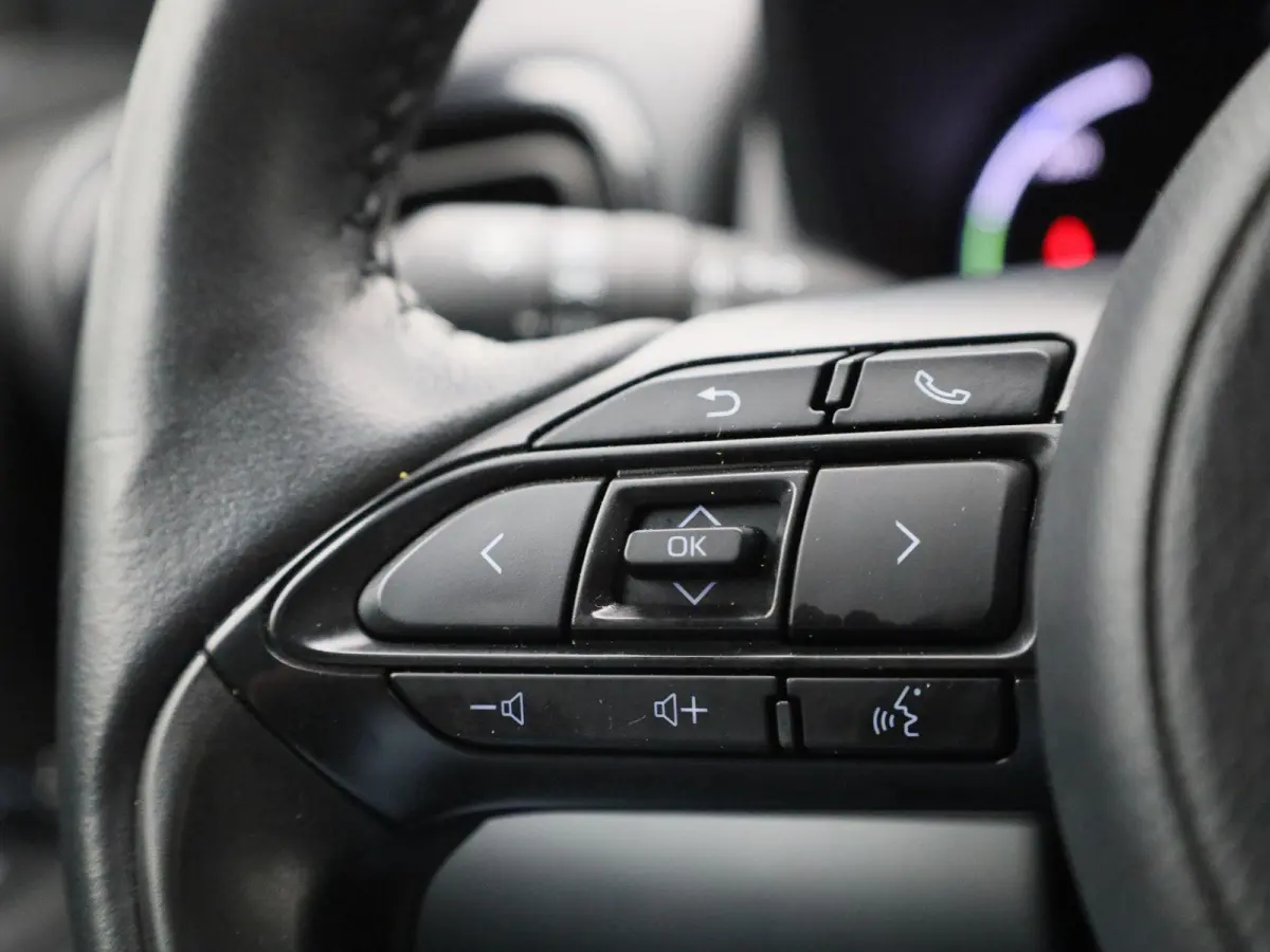 1.5 Hybrid Adventure | Apple Carplay / Android Auto | Achteruitrijcamera | Parkeersensoren | Stuurverwarming | Stoelverwarming | Trekhaak |