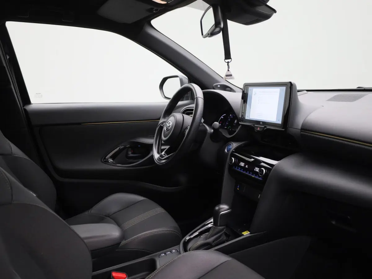 1.5 Hybrid Adventure | Apple Carplay / Android Auto | Achteruitrijcamera | Parkeersensoren | Stuurverwarming | Stoelverwarming | Trekhaak |