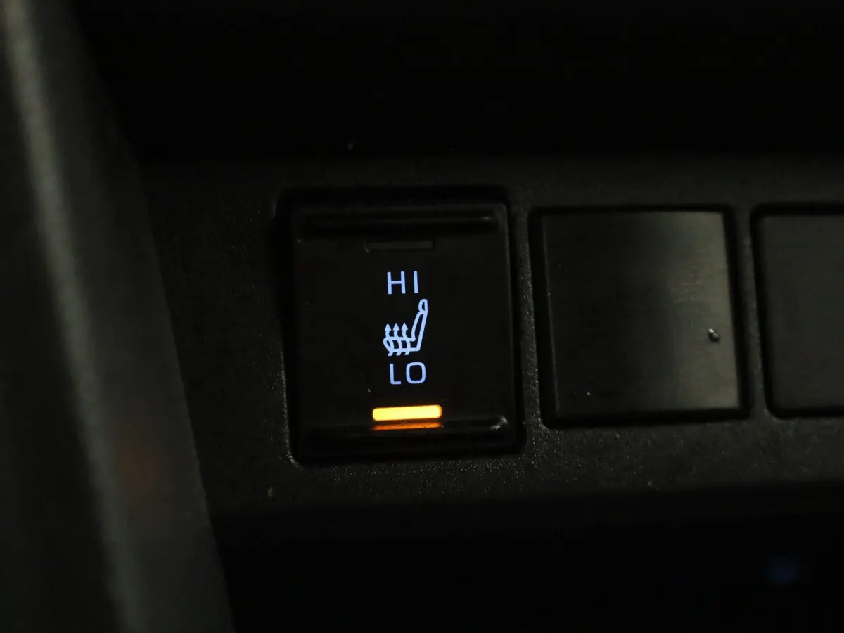 1.5 Hybrid Adventure | Apple Carplay / Android Auto | Achteruitrijcamera | Parkeersensoren | Stuurverwarming | Stoelverwarming | Trekhaak |