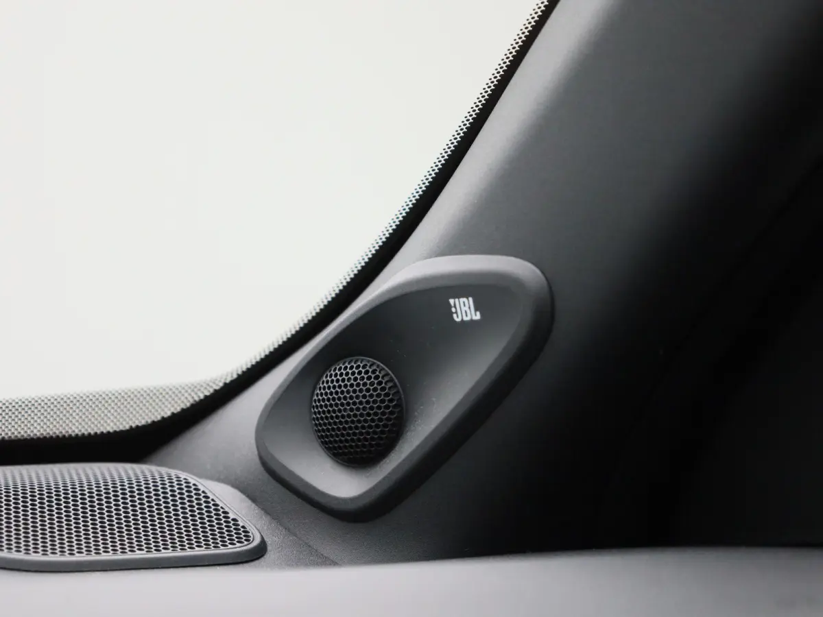 1.5 Hybrid Adventure | Apple Carplay / Android Auto | Achteruitrijcamera | Parkeersensoren | Stuurverwarming | Stoelverwarming | Trekhaak |
