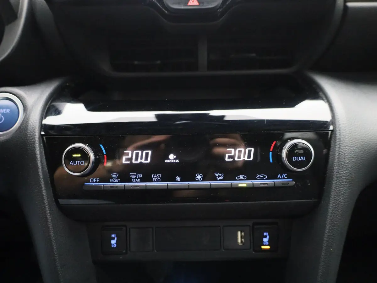1.5 Hybrid Adventure | Apple Carplay / Android Auto | Achteruitrijcamera | Parkeersensoren | Stuurverwarming | Stoelverwarming | Trekhaak |