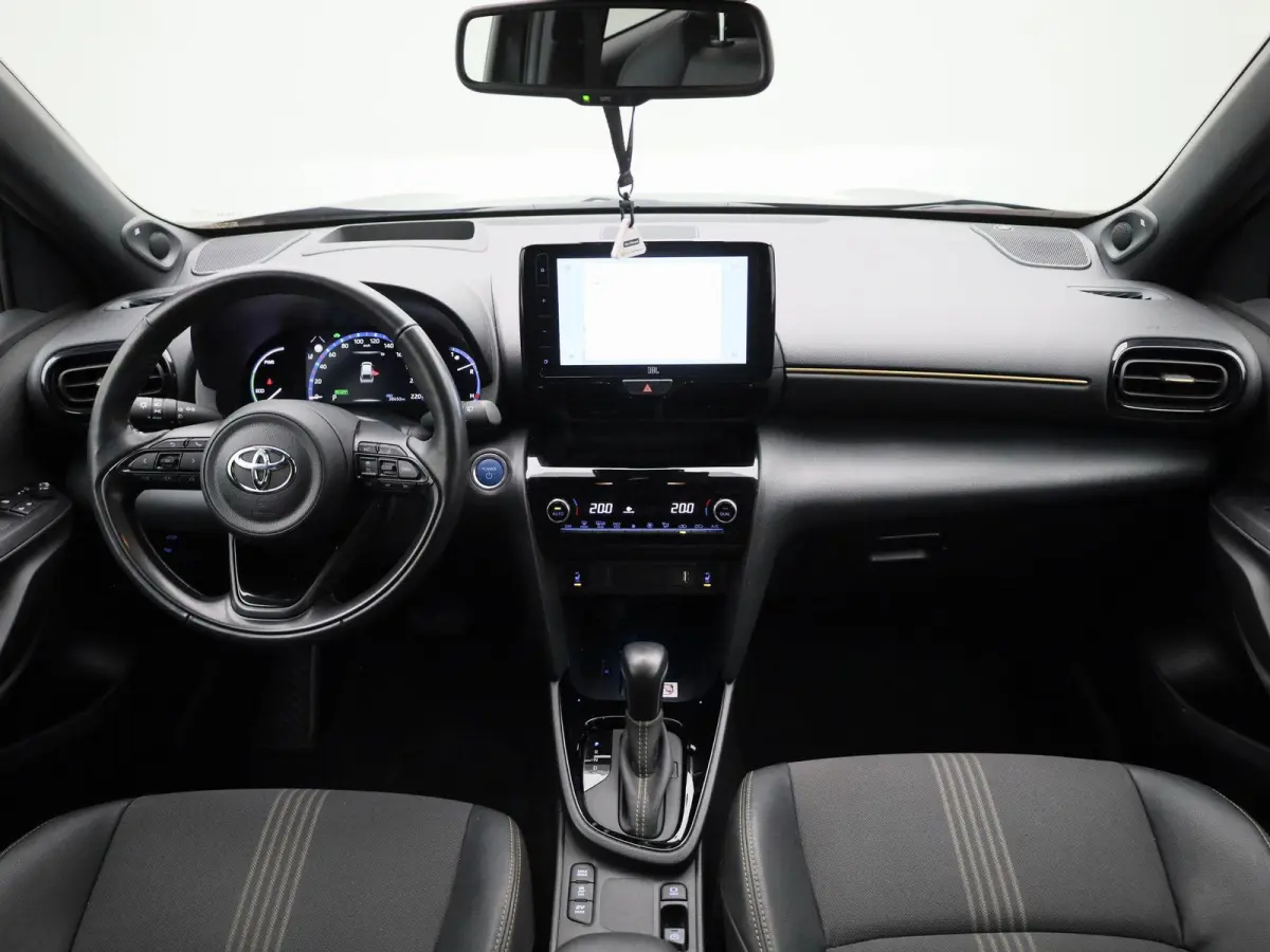 1.5 Hybrid Adventure | Apple Carplay / Android Auto | Achteruitrijcamera | Parkeersensoren | Stuurverwarming | Stoelverwarming | Trekhaak |
