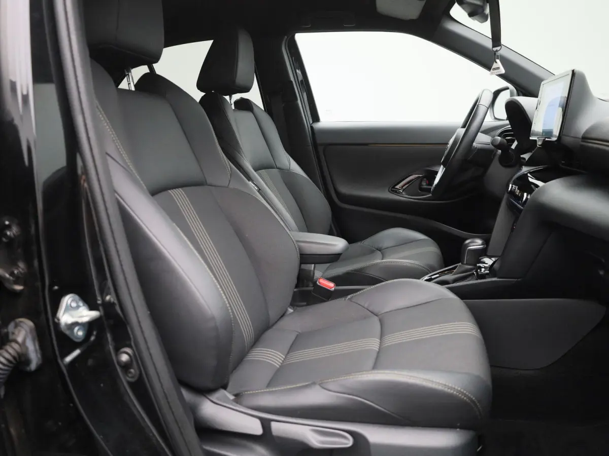 1.5 Hybrid Adventure | Apple Carplay / Android Auto | Achteruitrijcamera | Parkeersensoren | Stuurverwarming | Stoelverwarming | Trekhaak |