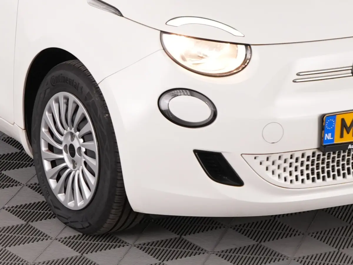 Urban 24 kWh | CARPLAY | AIRCO | SOH: 95,7% |