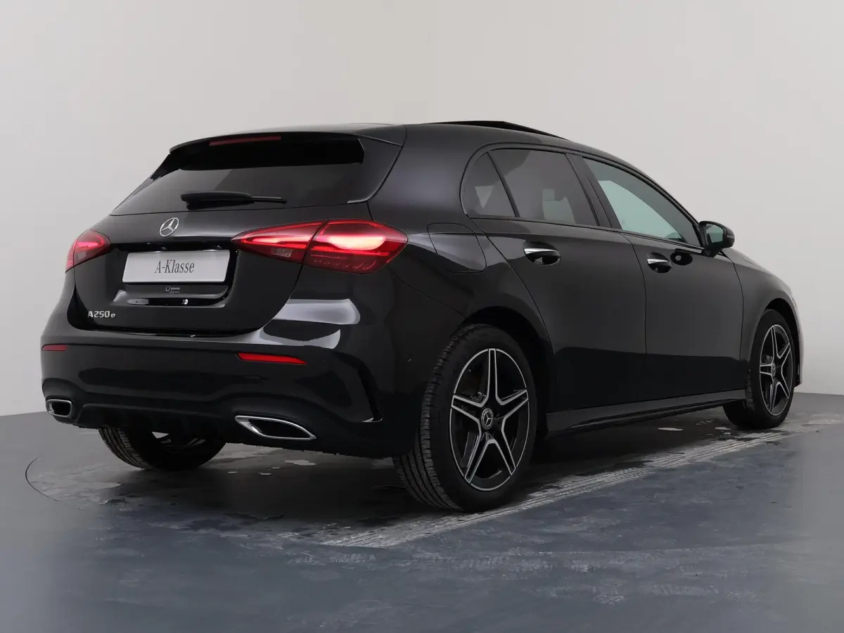 250e Business Solution AMG | Panoramaschuifdak | Stoelverwarming | Achteruitrijcamera |  MULTIBEAM LED |