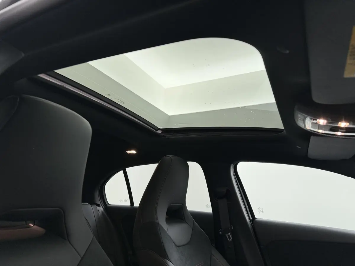 250e Business Solution AMG | Panoramaschuifdak | Stoelverwarming | Achteruitrijcamera |  MULTIBEAM LED |