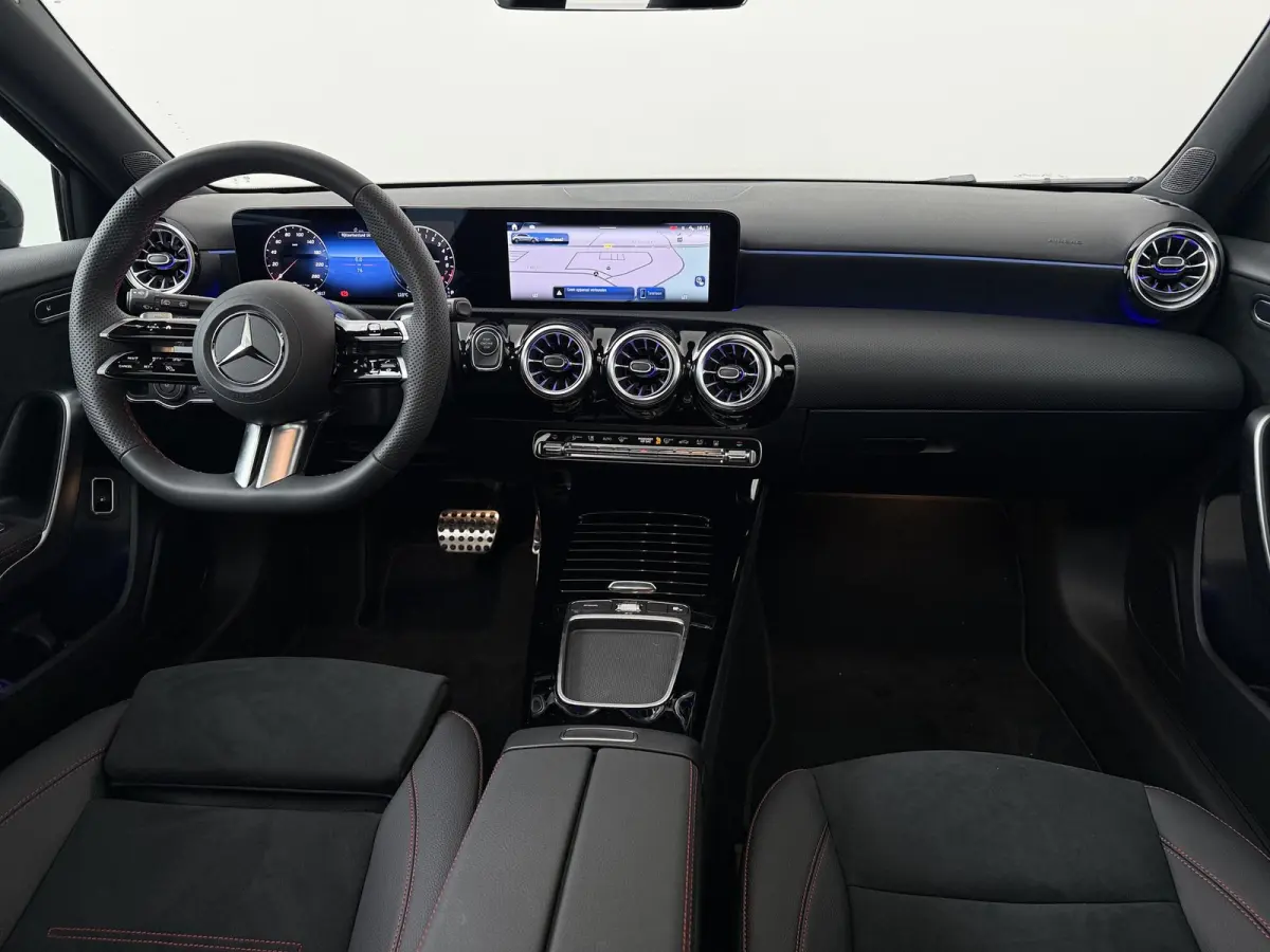 250e Business Solution AMG | Panoramaschuifdak | Stoelverwarming | Achteruitrijcamera |  MULTIBEAM LED |