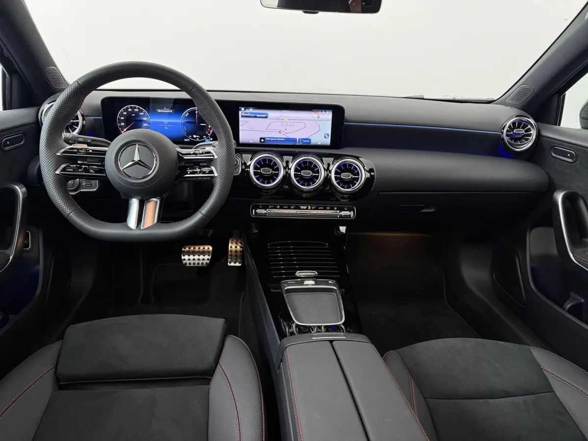 250e Business Solution AMG | Panoramaschuifdak | Stoelverwarming | Achteruitrijcamera |  MULTIBEAM LED |