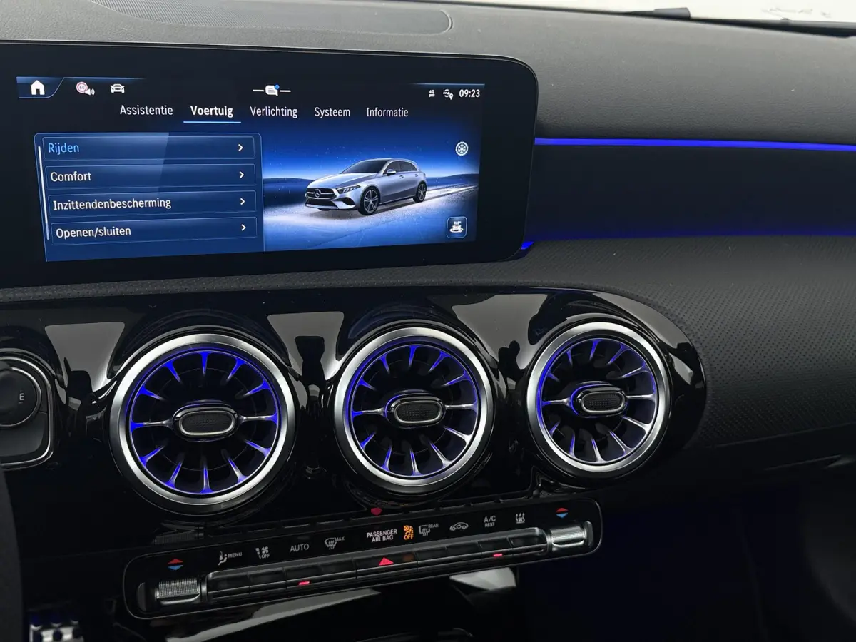 250e Business Solution AMG | Panoramaschuifdak | Stoelverwarming | Achteruitrijcamera |  MULTIBEAM LED |