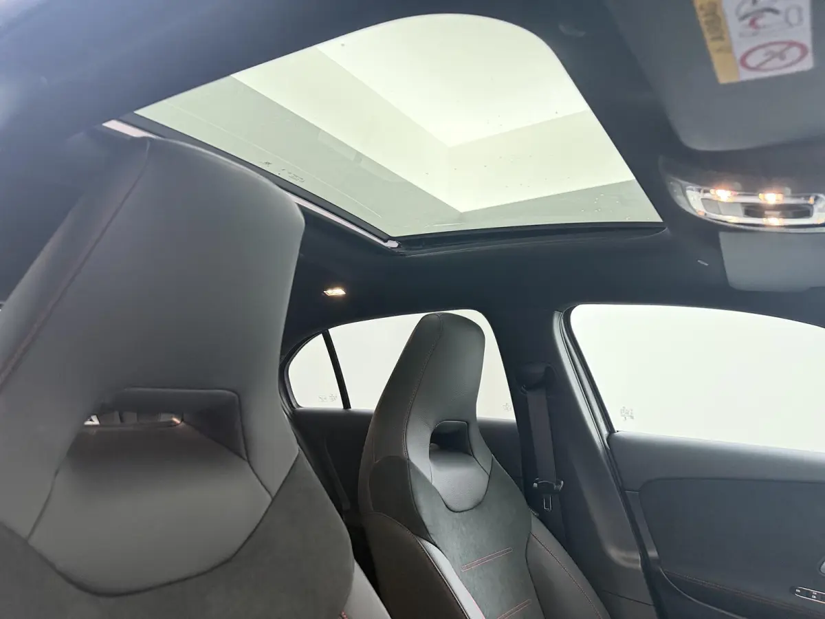 250e Business Solution AMG | Panoramaschuifdak | Stoelverwarming | Achteruitrijcamera |  MULTIBEAM LED |