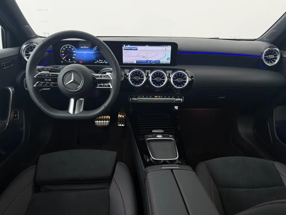 250e Business Solution AMG | Panoramaschuifdak | Stoelverwarming | Achteruitrijcamera |  MULTIBEAM LED |